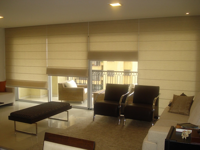 Ambiente com cortinas leves e luz natural