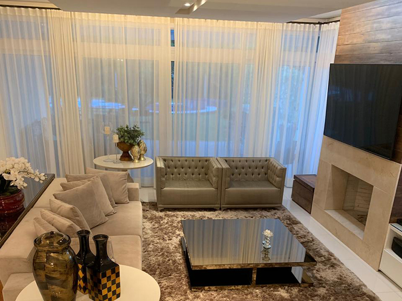 Cortinas em ambiente residencial
